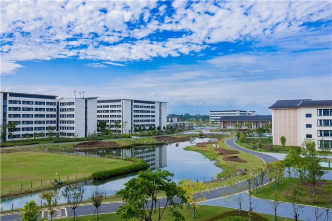87载纺专升级,成都轻工职业技术大学诞生